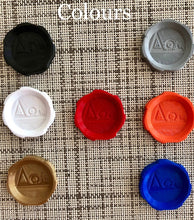 Load image into Gallery viewer, Spiral Vase, make up brush holder, pen holder, single bloom vase