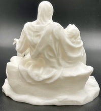 Load image into Gallery viewer, Michelangelo's La Pieta (The Pity) sculpture